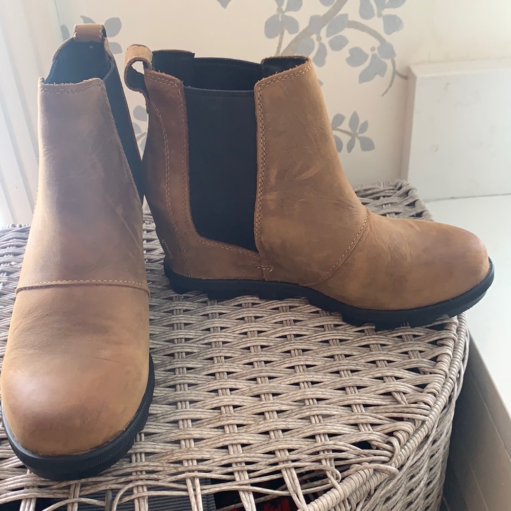 Sorel wedge booties